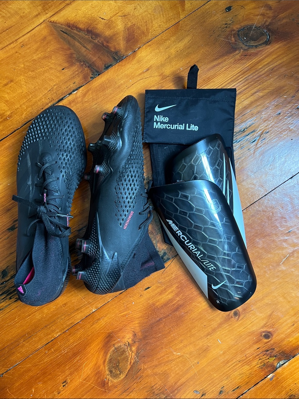 Addidas and Nike Bundle ⚽️ Cleats and Shin Guards excellent condition